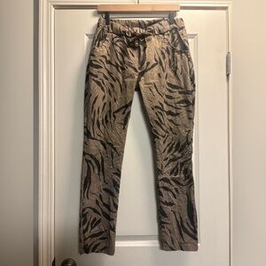 Bella Amore Made in Italy Canvas Womens Print Pants - Black and Tan Size S/M